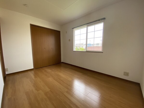 亀山駅 徒歩11分 2階の物件内観写真